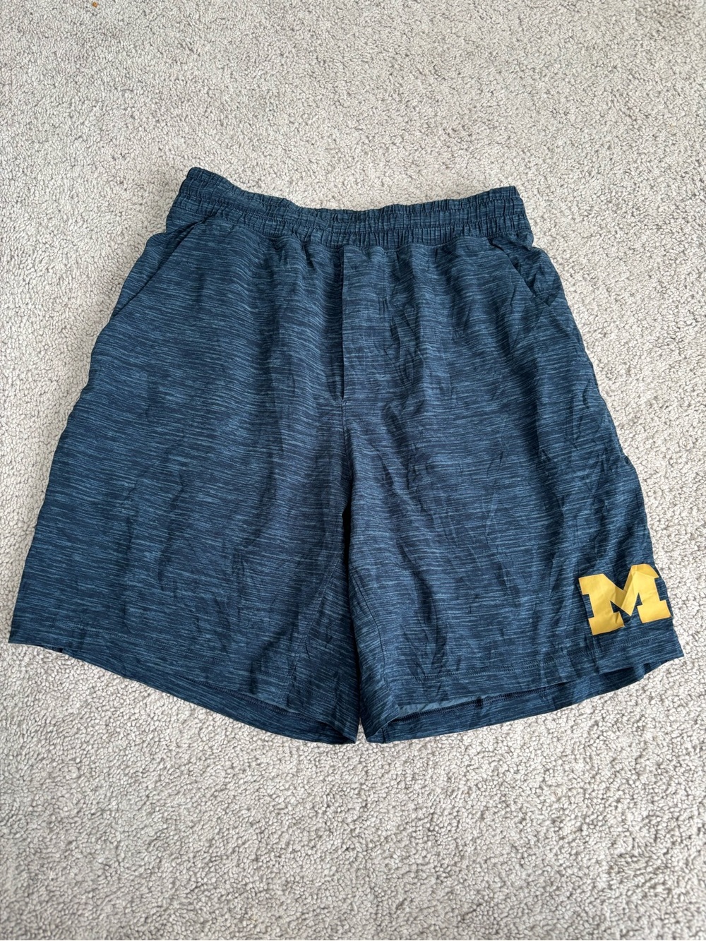 lululemon athletica Men's Heathered Navy Athletic Shorts with Yellow Accent - S